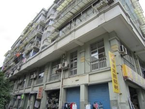 洪欣家园4室2厅南