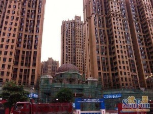 皇庭名郡158平方顶楼复式+车位地段好