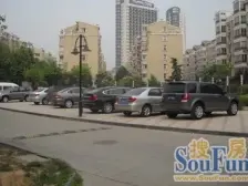 房子地段好;楼层好;采光好;院里能停车