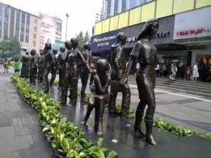 南沟头巷20号3室1厅东南