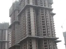 带车位 装修保持好 中介费3666