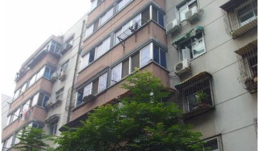 瑞贝卡酒店公寓1室1卫南朝向1200.00元/月出租