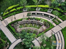 园区中间位置,南北通透,视野开阔