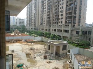 省一级学府 罗马新都 2梯4户 格局方正 位置安静视野好