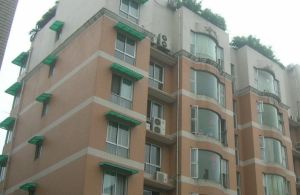 交大路199号附8号 4室2厅 南