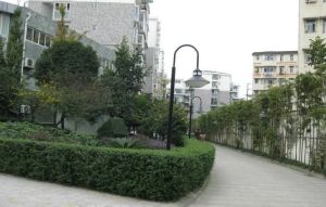 东大街402号附2号 4室2厅 西南