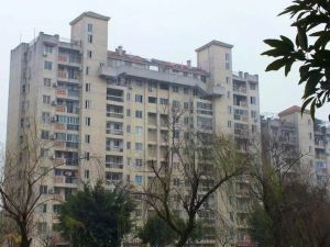 五四北泰禾地铁口复式带大露台三木家园6个房间精装