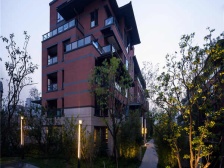 双轻轨精装三房 接房标准 带地暖带新风系统 住家安静