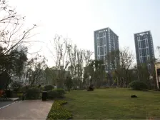 业主诚心售,小区比较新,交通十分便利