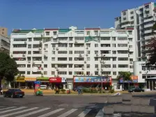 电梯高层视野好装修不错格局不错小区中庭