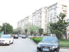 德民花苑车库上1楼,朝南双阳台,看房有钥匙,诚心卖