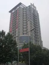 瑞荣大厦,电梯3房 东南向,大阳台,装修保养好