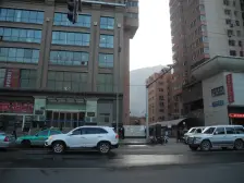 装修2年,自住三个月,由于看孙子,所以诚心出售