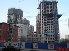 火车站 花园小区,人车分流,入住率高。