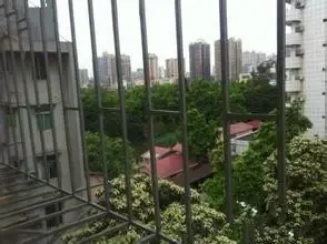 龟岗二马路大院