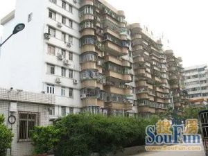 房屋方正实用,客厅宽敞大方,卧室温馨舒适,搭配心怡