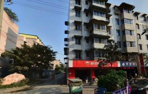 荣煜亲河名居2室1厅东