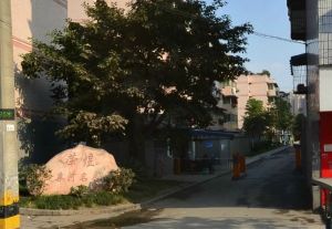 荣煜亲河名居2室2厅西南