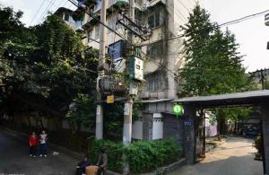 蓓蕾东巷1号3室2厅东南