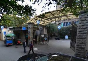 铝材厂宿舍 3室1厅 西南