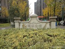 双地铁商品房,市政供暖,诚心出售!!!