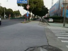 此房户型手续齐全,格局好,采光好,无遮挡,出行方便