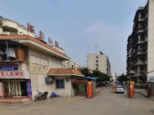 华川小区1室1厅东南