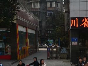 雅图丽景3室2厅西南