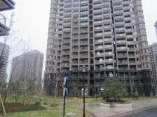 奥克斯盛世经典 南北通透,采光好 装修好,环镜优美 中间楼层