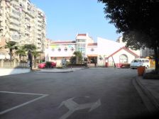 朝晖花园低楼层三室带朝南车库随时朝晖诚心出售