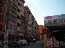 满五唯一 3楼 有车库 出行方便 近三院 诚心出售 可议