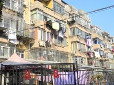 虹桥新村位置好交通方便房东诚心出售