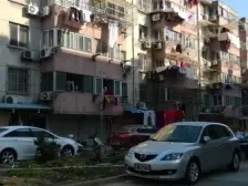 此房两室朝南,精装,业主和善,好沟通,诚心出售