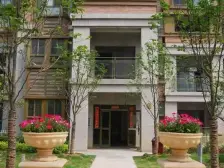 英伦皇都,花园洋房,带两个大平台