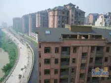 英伦皇都183平米电梯顶楼复式