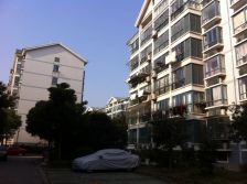 人民路 烟火品质社区 低密度电梯房 带车库 各种便利