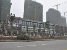 天王星铂晶城精装五房,小区环境优美,业主诚心出售。