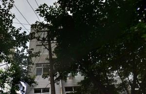 包家巷77号3室1厅东西