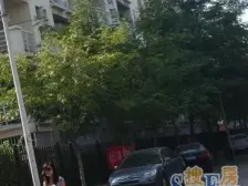 中间楼层小两房,采光较好,价位低,地铁6号线800米