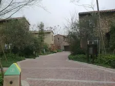 麓山国际云堤曦岸 4室2厅 西南