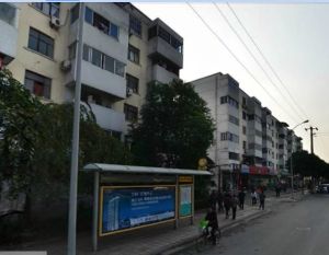 火车南站东路17号3室1厅东南