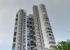水岸华庭3室2厅东南