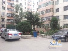 铁一铁四片内中间楼层两室两厅框架房