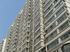 广场电梯房,精装修,两室一厅,配套成熟