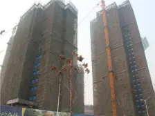 房东精装修总共三层,六个房间三代同堂