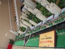 九龙湖西,小区环境好.正南朝向,房东诚心出售