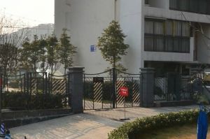 红城3室1厅东北