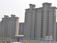 热门小区,成交量高。地铁口,出行便利。精装修