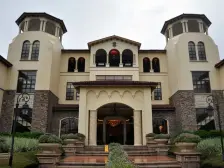 此房过两年,视野宽阔,小区配套完善,交通便利