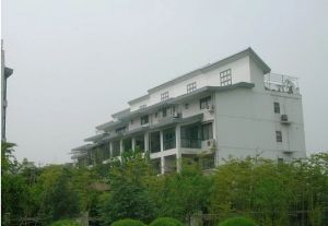 春语花间 4室1厅 南 北